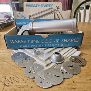 Wear-Ever Silver Cookie Press Set with Nine Shape Discs